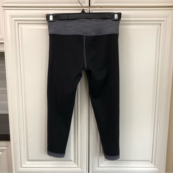 Reversible crop Ivivva by Lululemon leggings - Picture 9 of 15